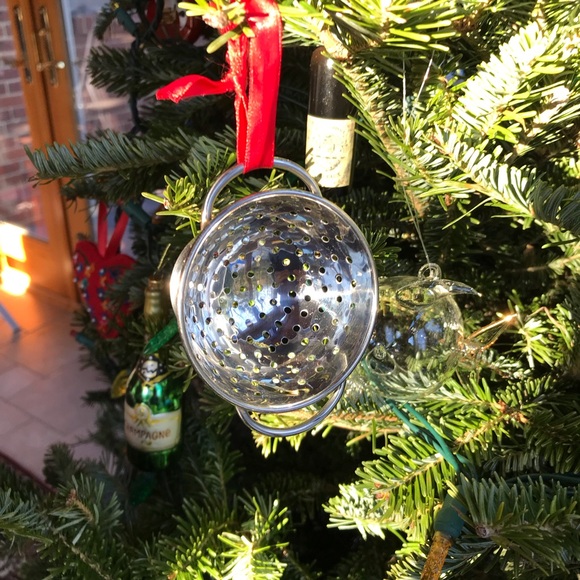 Collander Tree Ornament - Picture 6 of 6